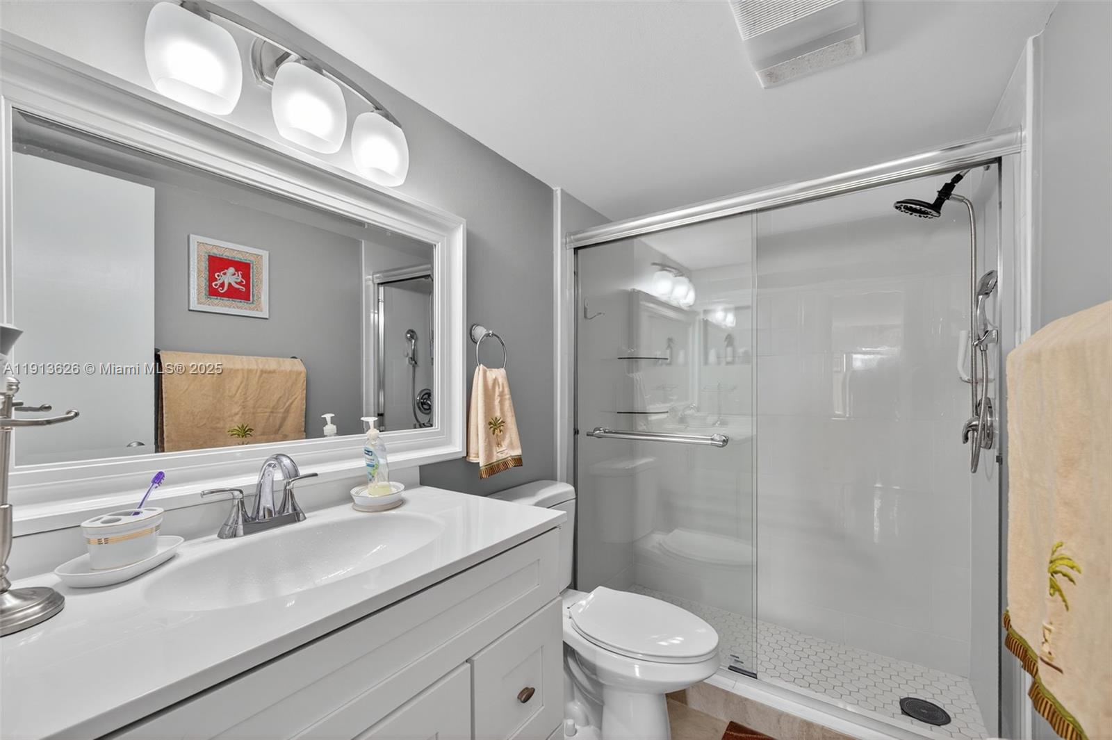 HOLLYBROOK GOLF AND - Residential Lease