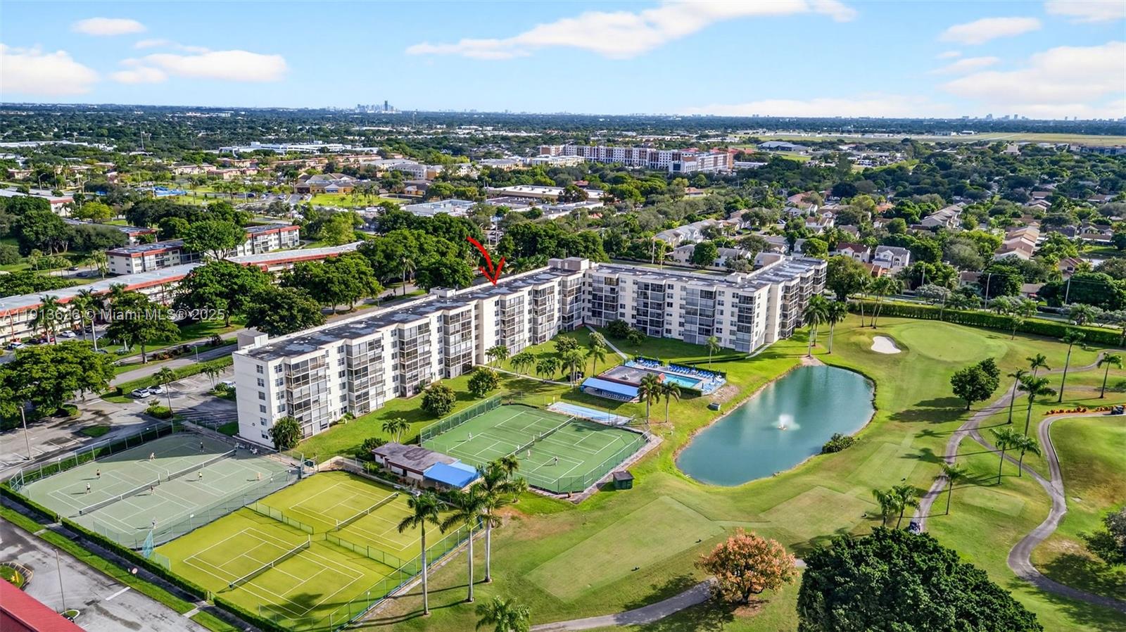 HOLLYBROOK GOLF AND - Residential Lease