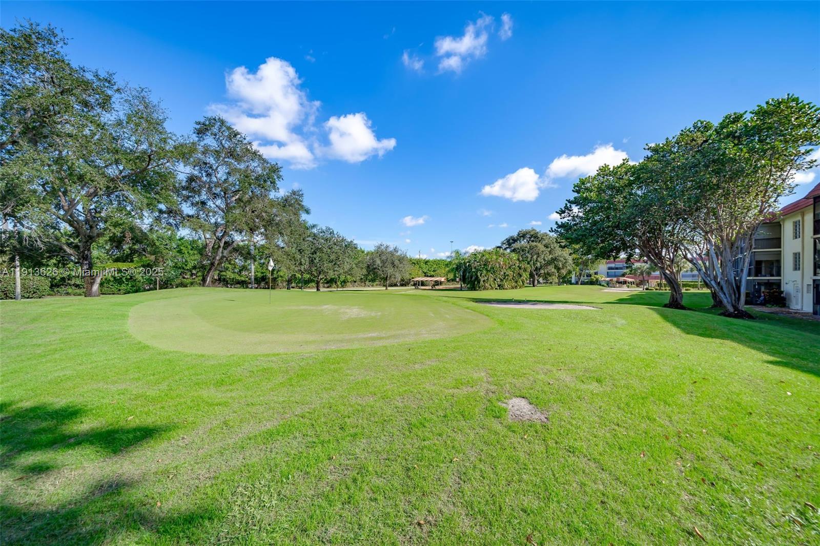 HOLLYBROOK GOLF AND - Residential Lease