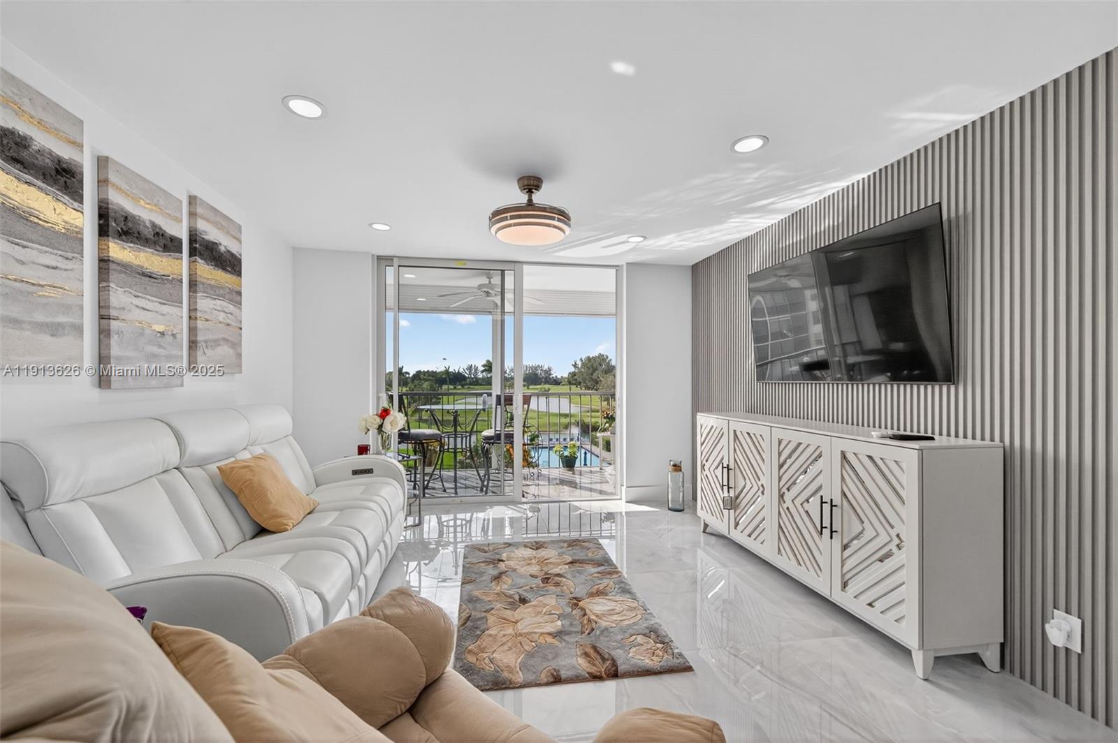 HOLLYBROOK GOLF AND - Residential Lease