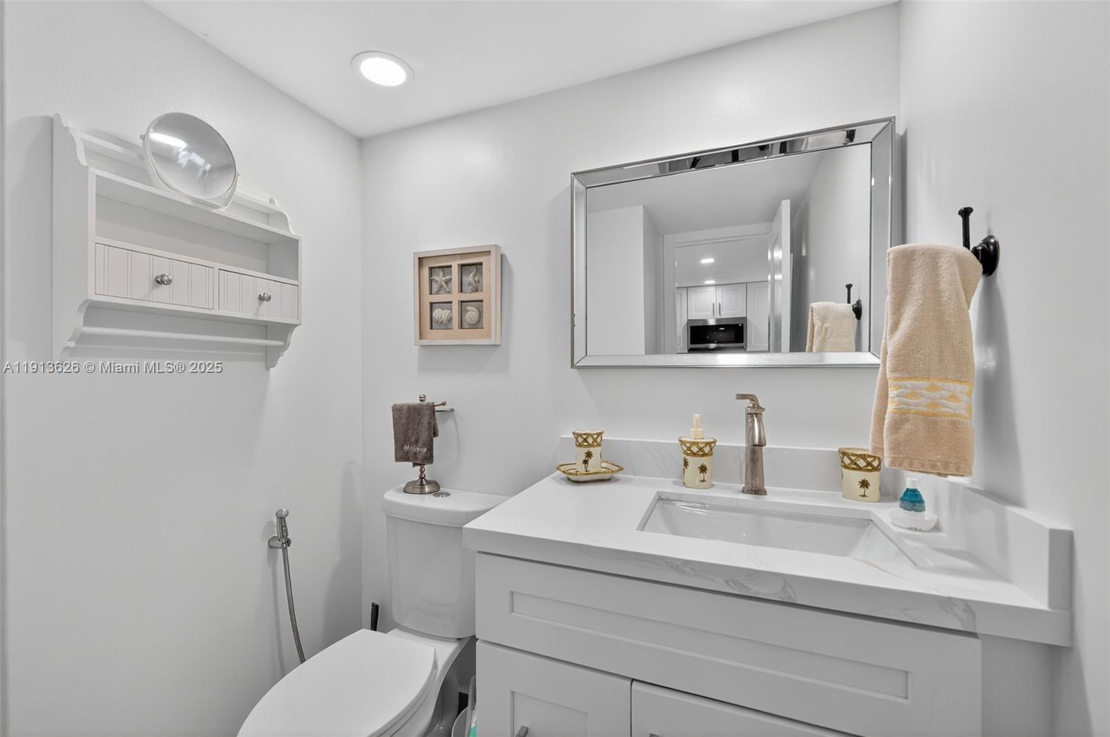 HOLLYBROOK GOLF AND - Residential Lease