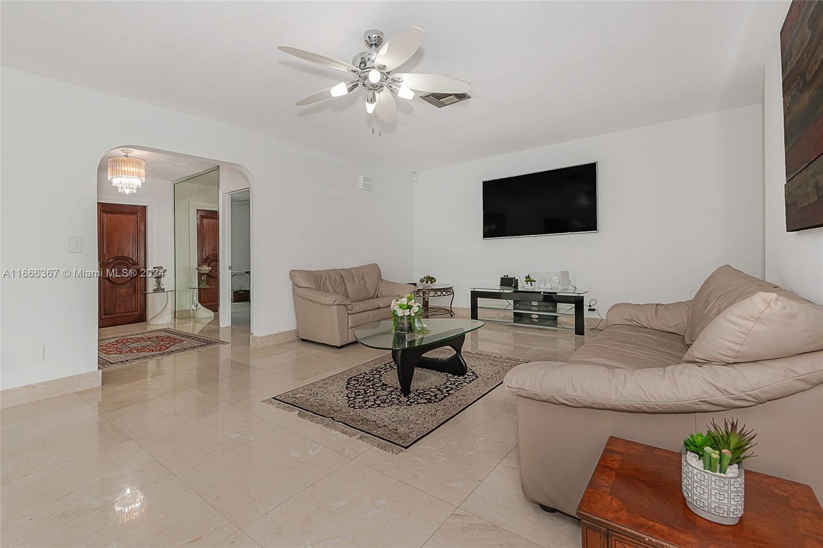 Bel Air 32 - 10 B - Residential