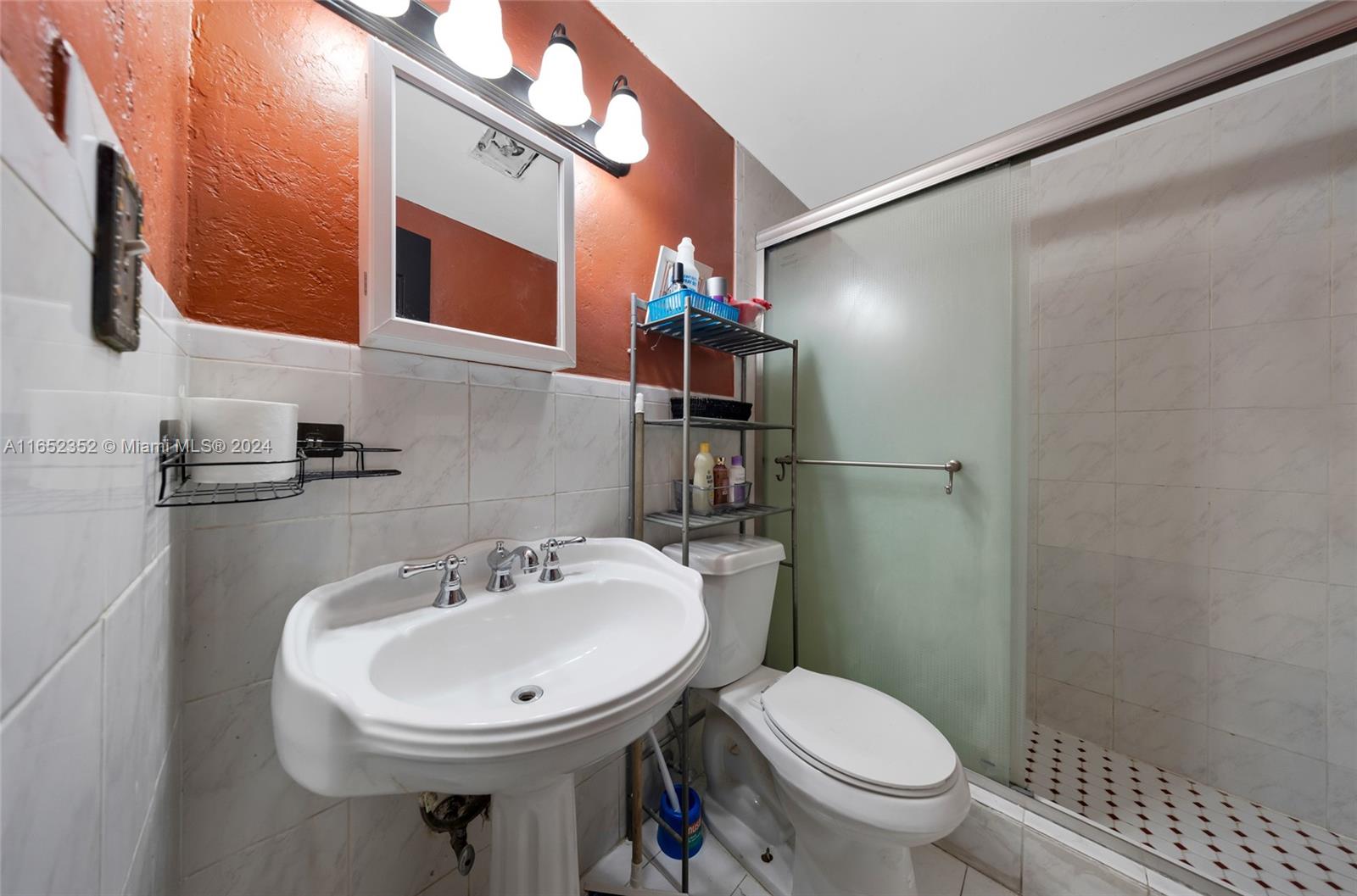 RAILWAY SHOPS ADDN 1ST AD - Residential