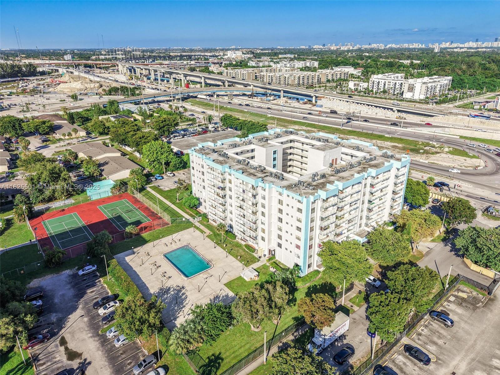 PARKWAY TOWERS BLDG 1 CON - Residential