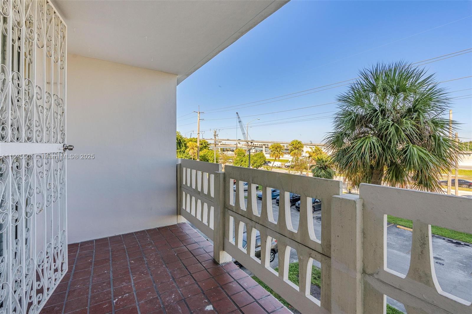 PARKWAY TOWERS BLDG 1 CON - Residential