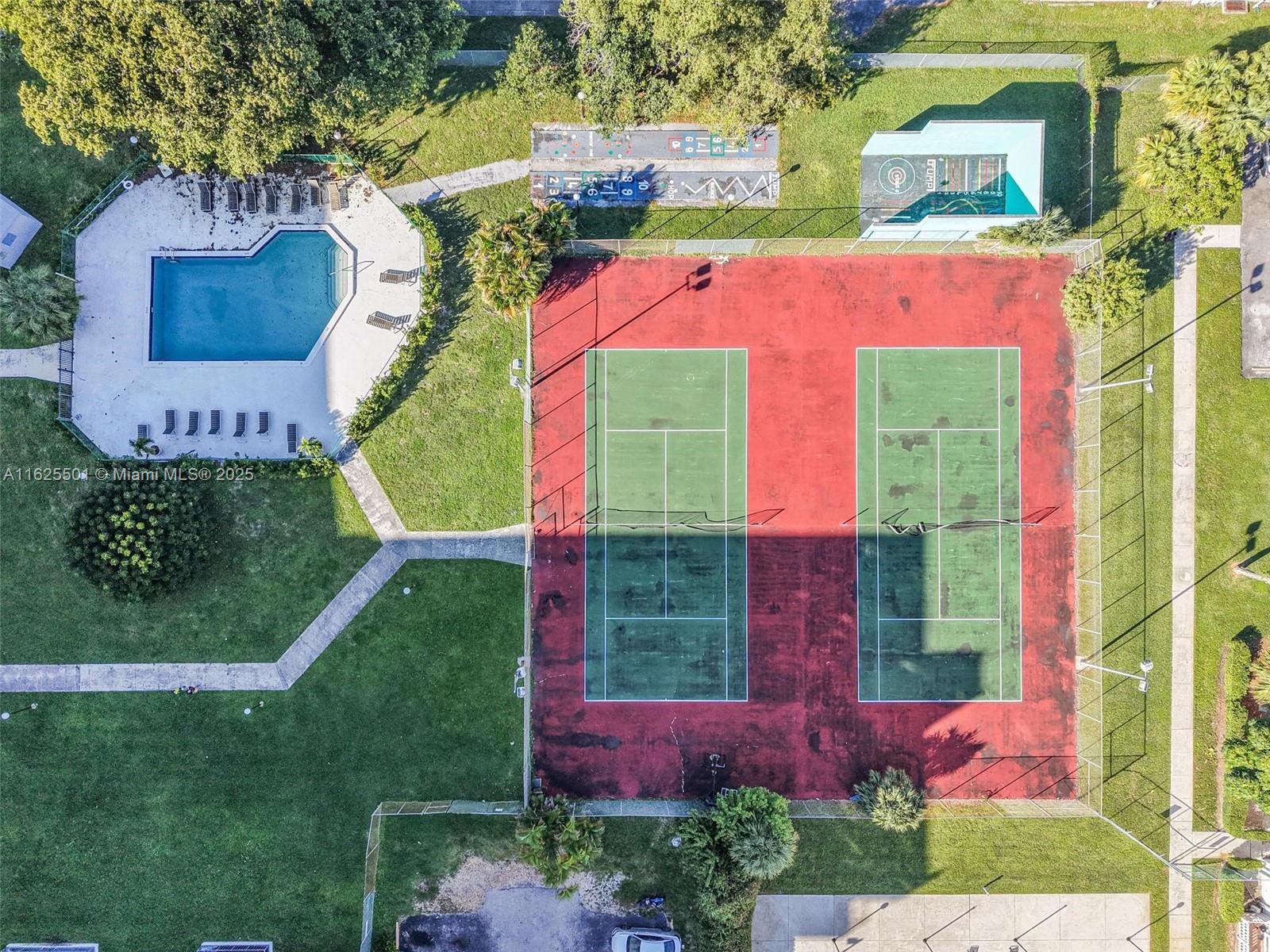 PARKWAY TOWERS BLDG 1 CON - Residential