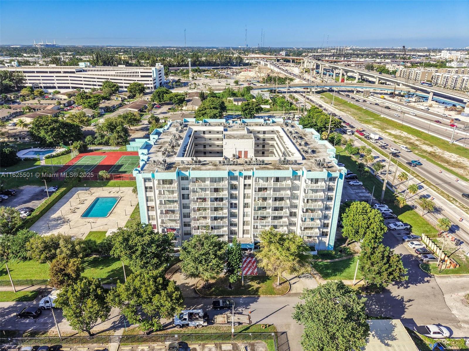 PARKWAY TOWERS BLDG 1 CON - Residential