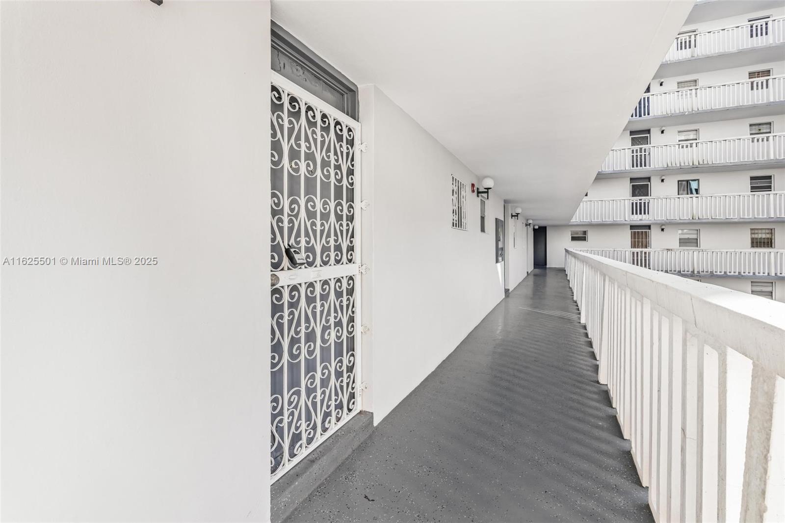 PARKWAY TOWERS BLDG 1 CON - Residential