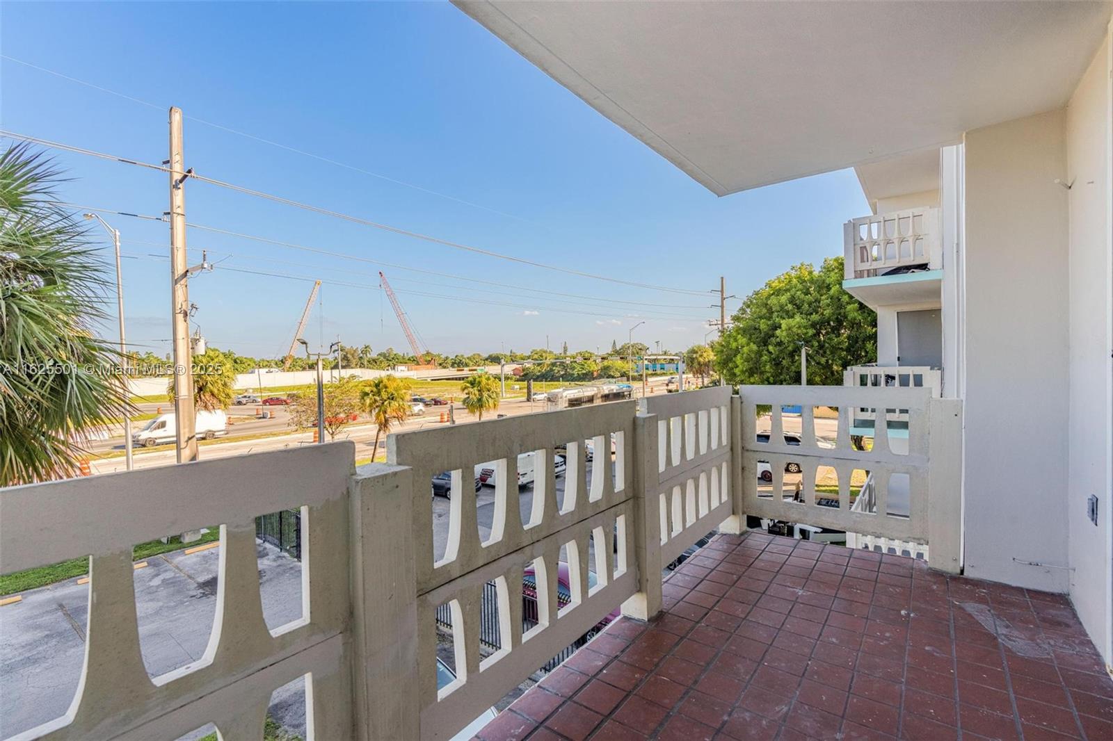 PARKWAY TOWERS BLDG 1 CON - Residential