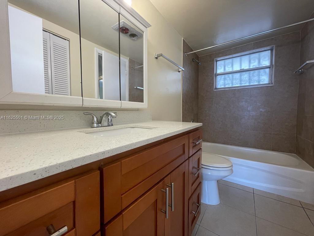 PARKWAY TOWERS BLDG 1 CON - Residential