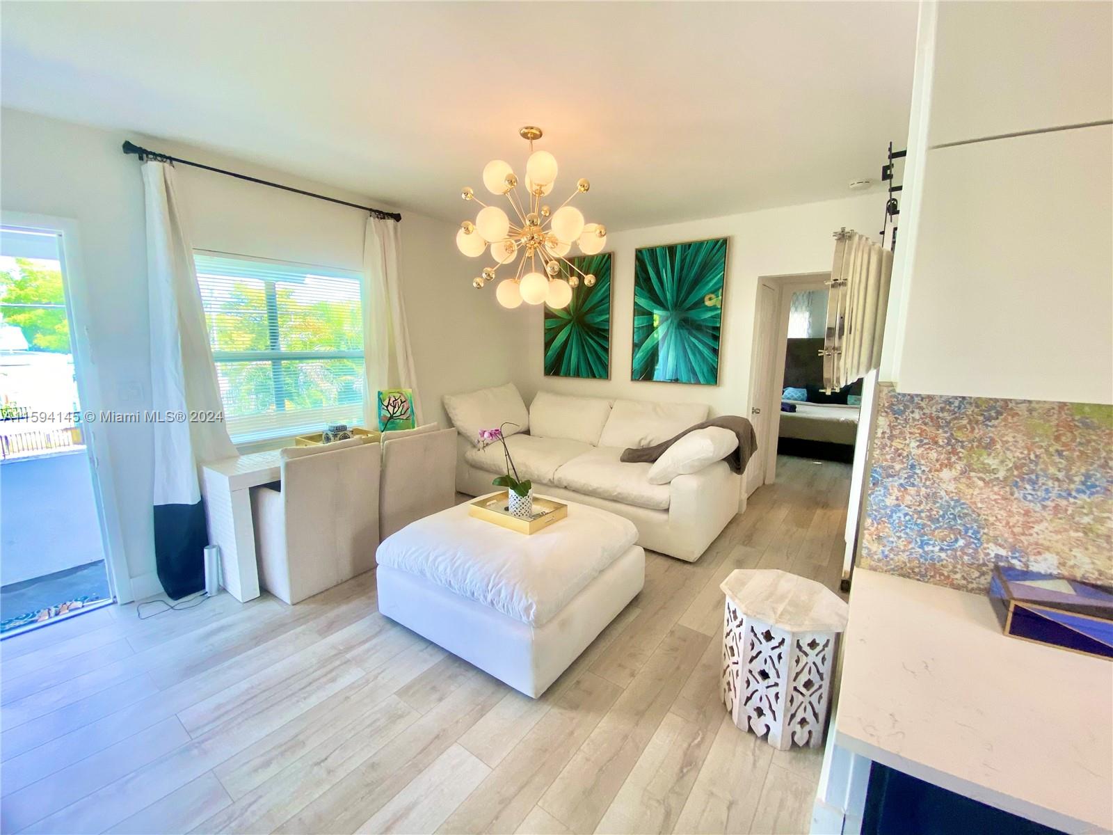 ROYAL PALM GARDENS - Residential Lease