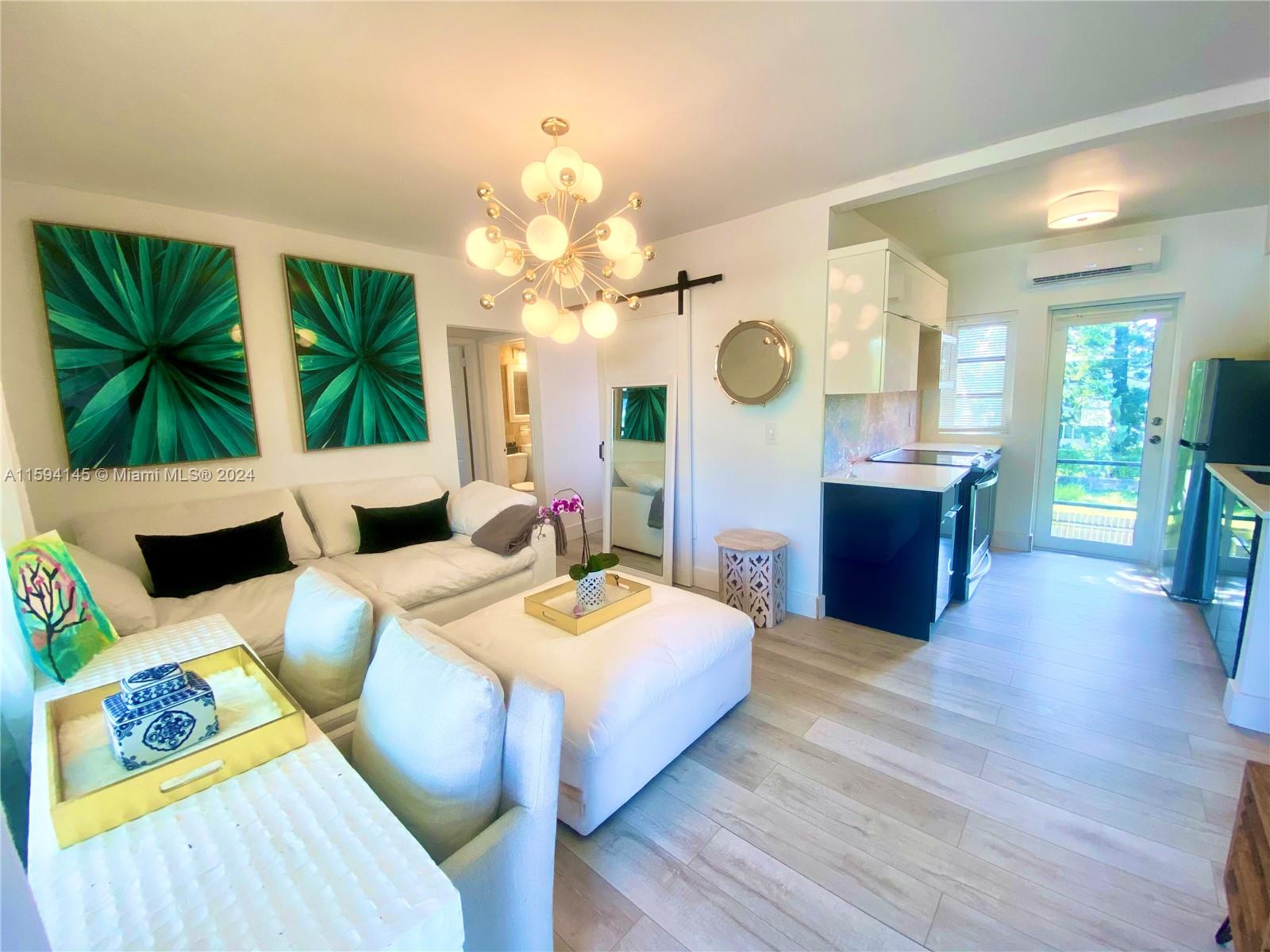 ROYAL PALM GARDENS - Residential Lease