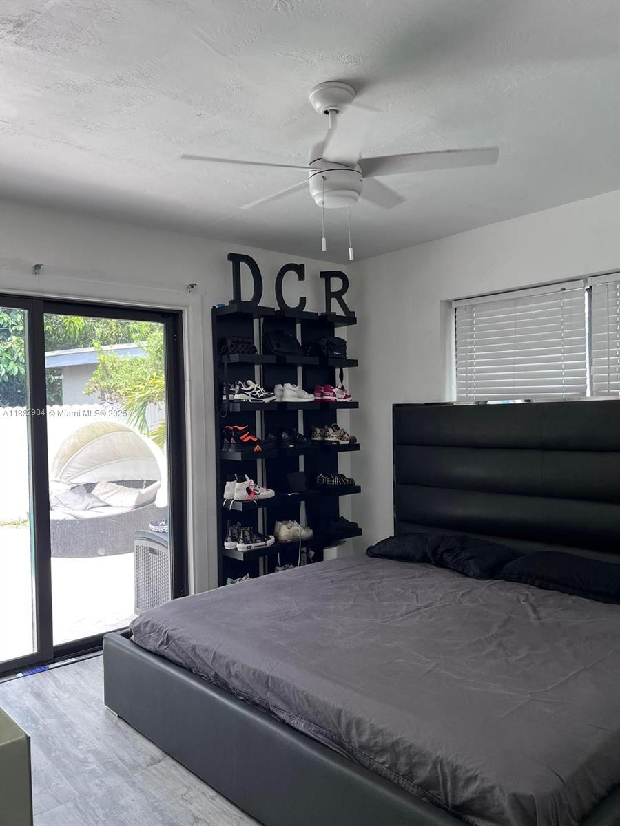 LAUDERDALE VILLAS - Residential