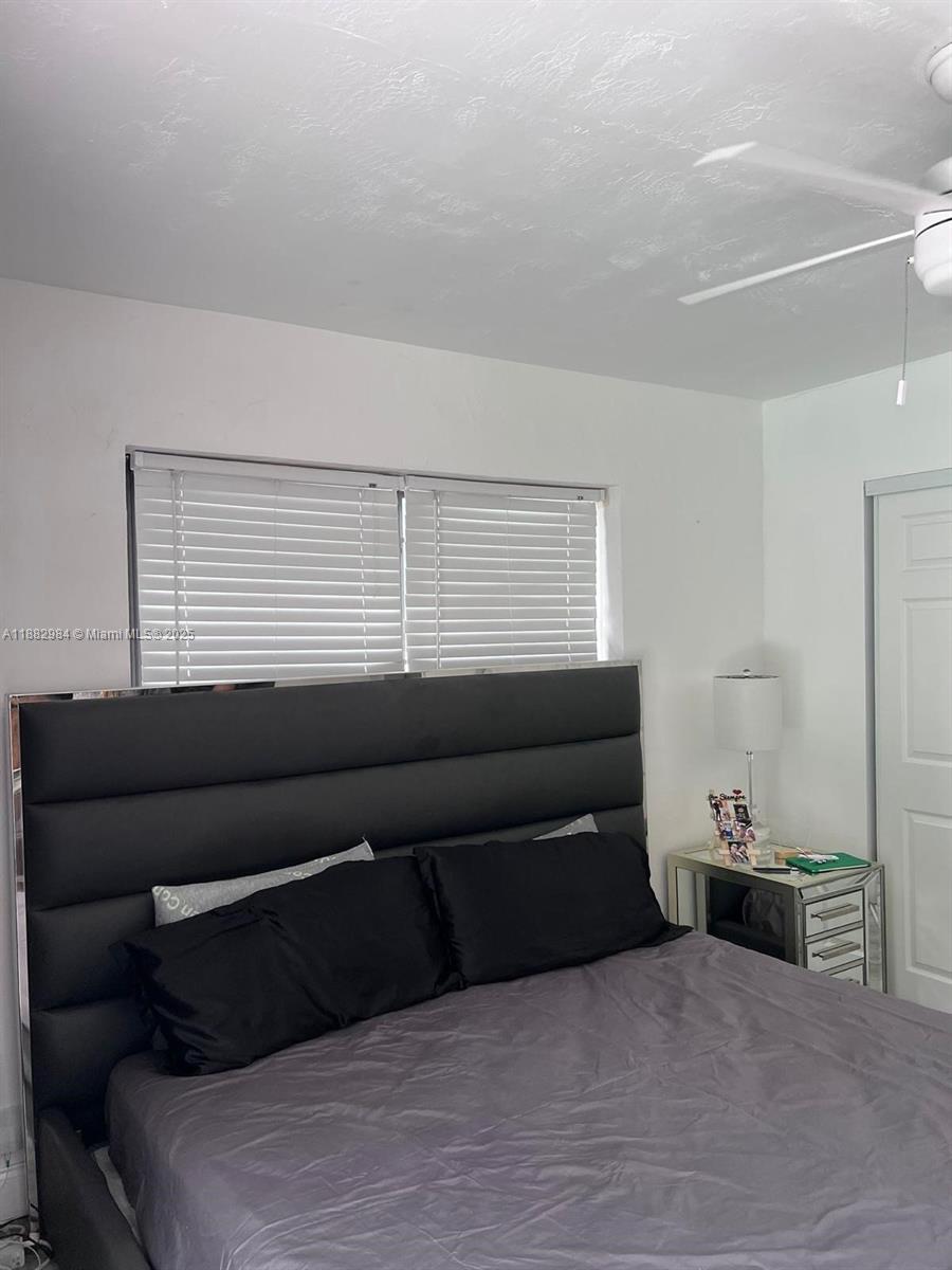 LAUDERDALE VILLAS - Residential