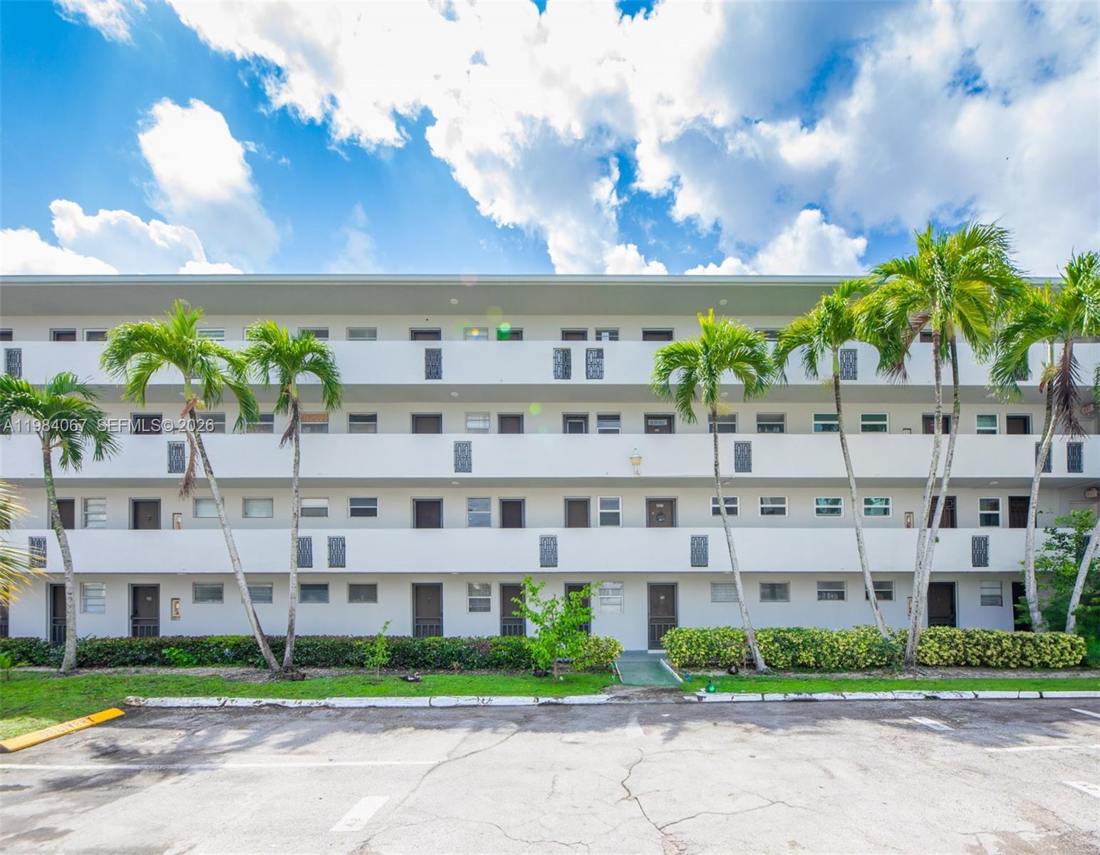 JADE WINDS GROUP ALLAMAND - Residential