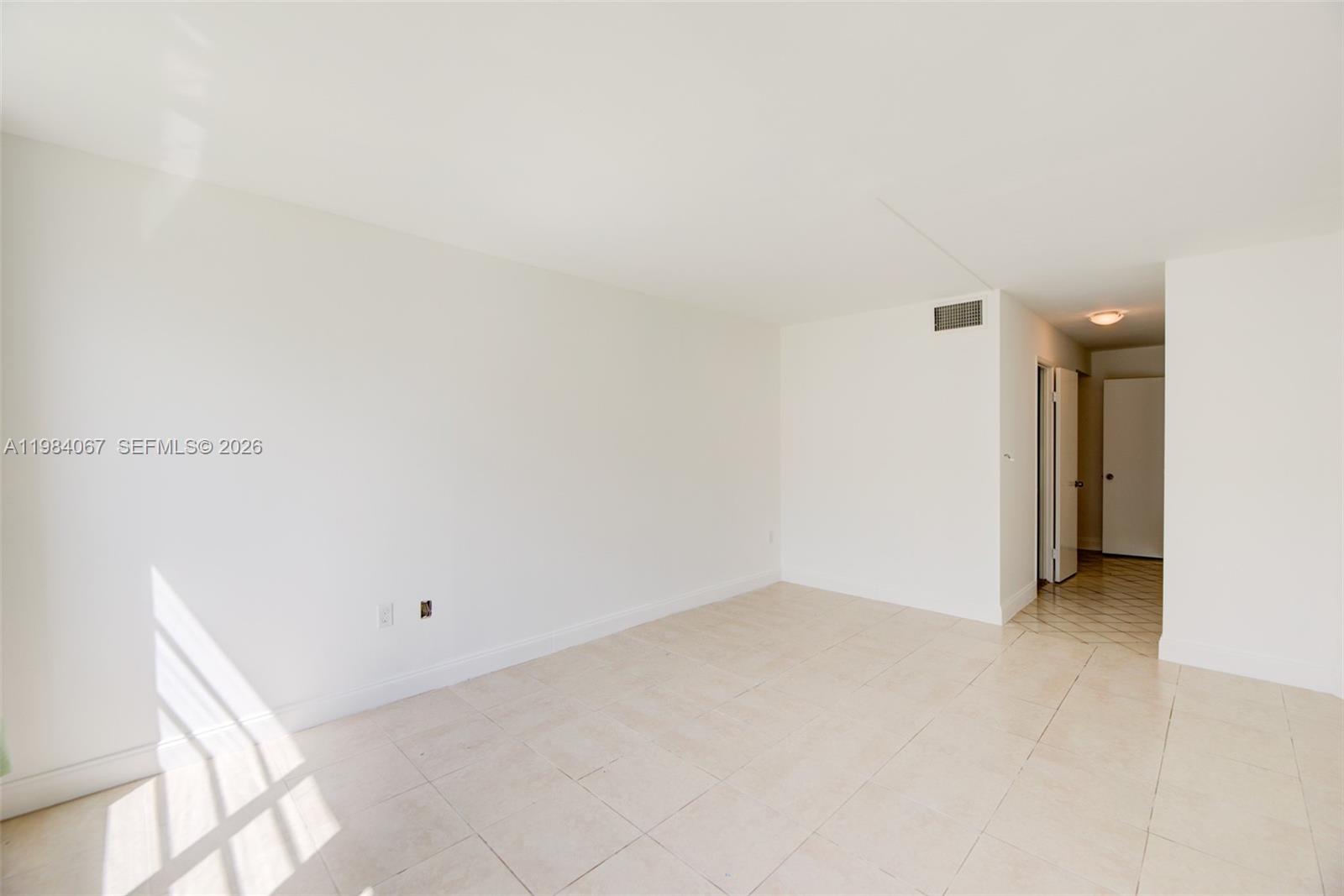 JADE WINDS GROUP ALLAMAND - Residential