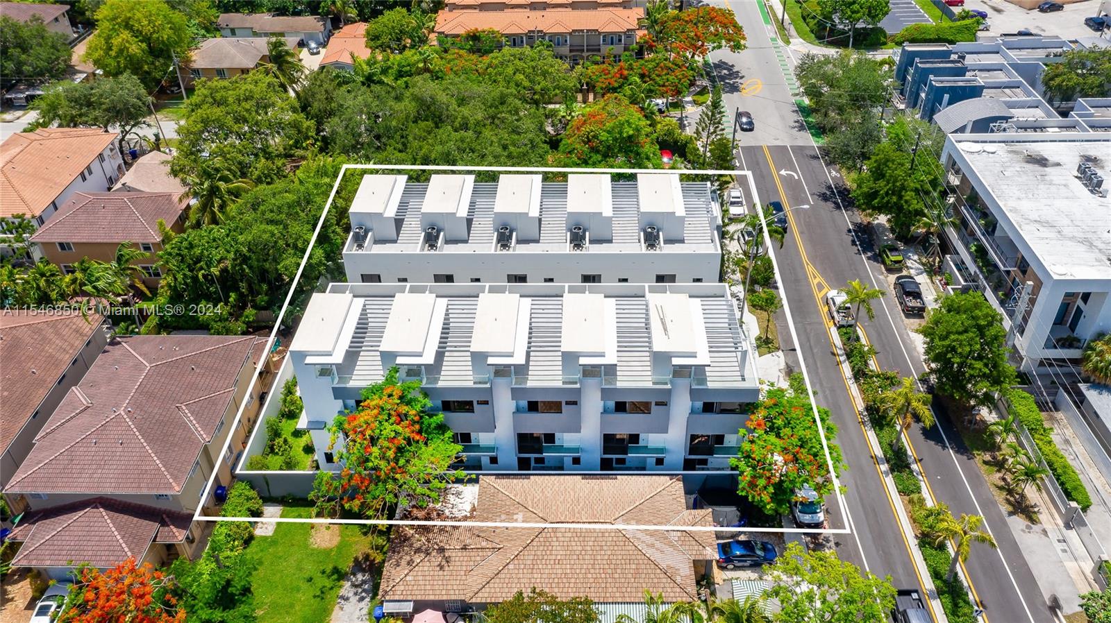PALMHURST - Residential Lease