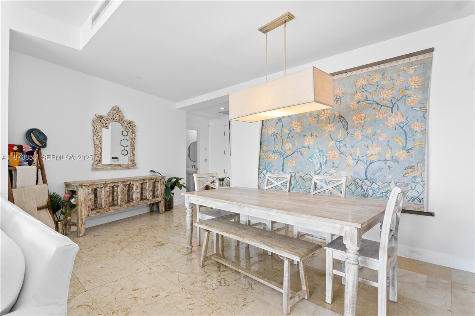 CARBONELL CONDO - Residential