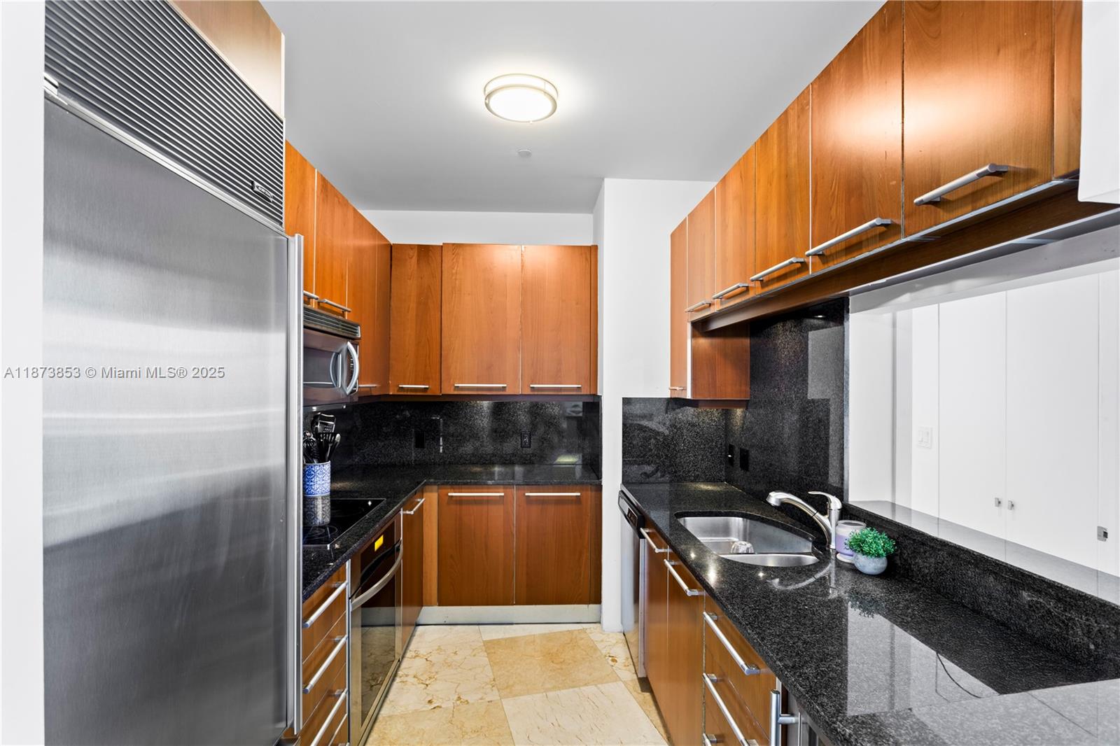 CARBONELL CONDO - Residential