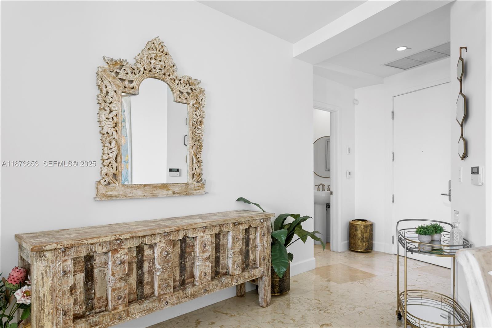 CARBONELL CONDO - Residential