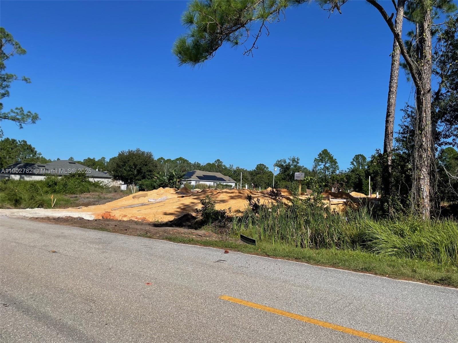 SUN N LAKES UNPOP - Land