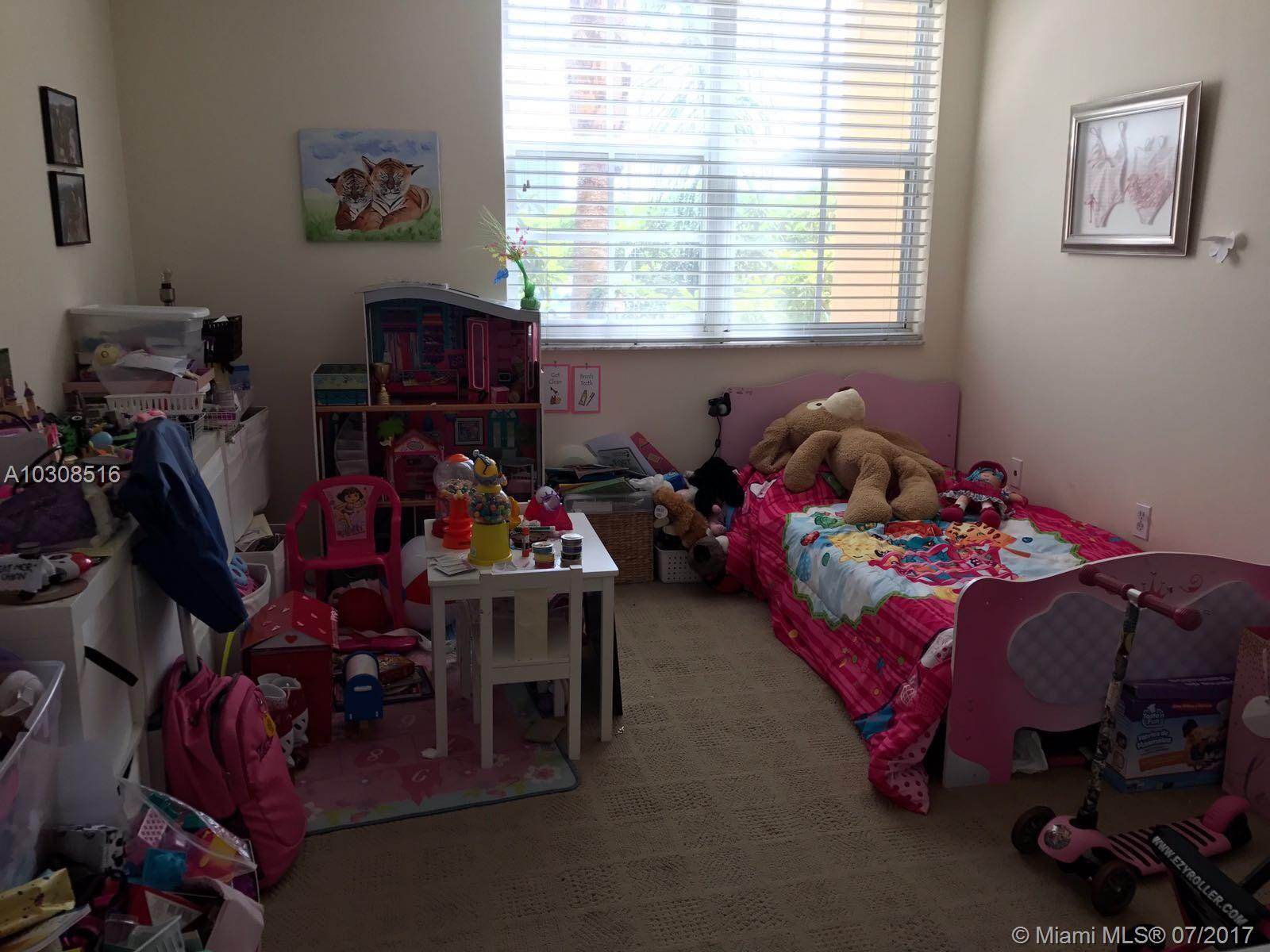 THE YACHT CLUB AT AVENTUR - Residential Lease