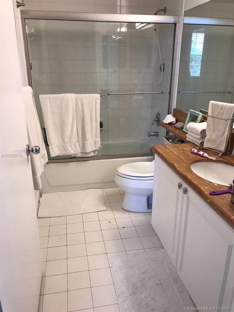 THE YACHT CLUB AT AVENTUR - Residential Lease