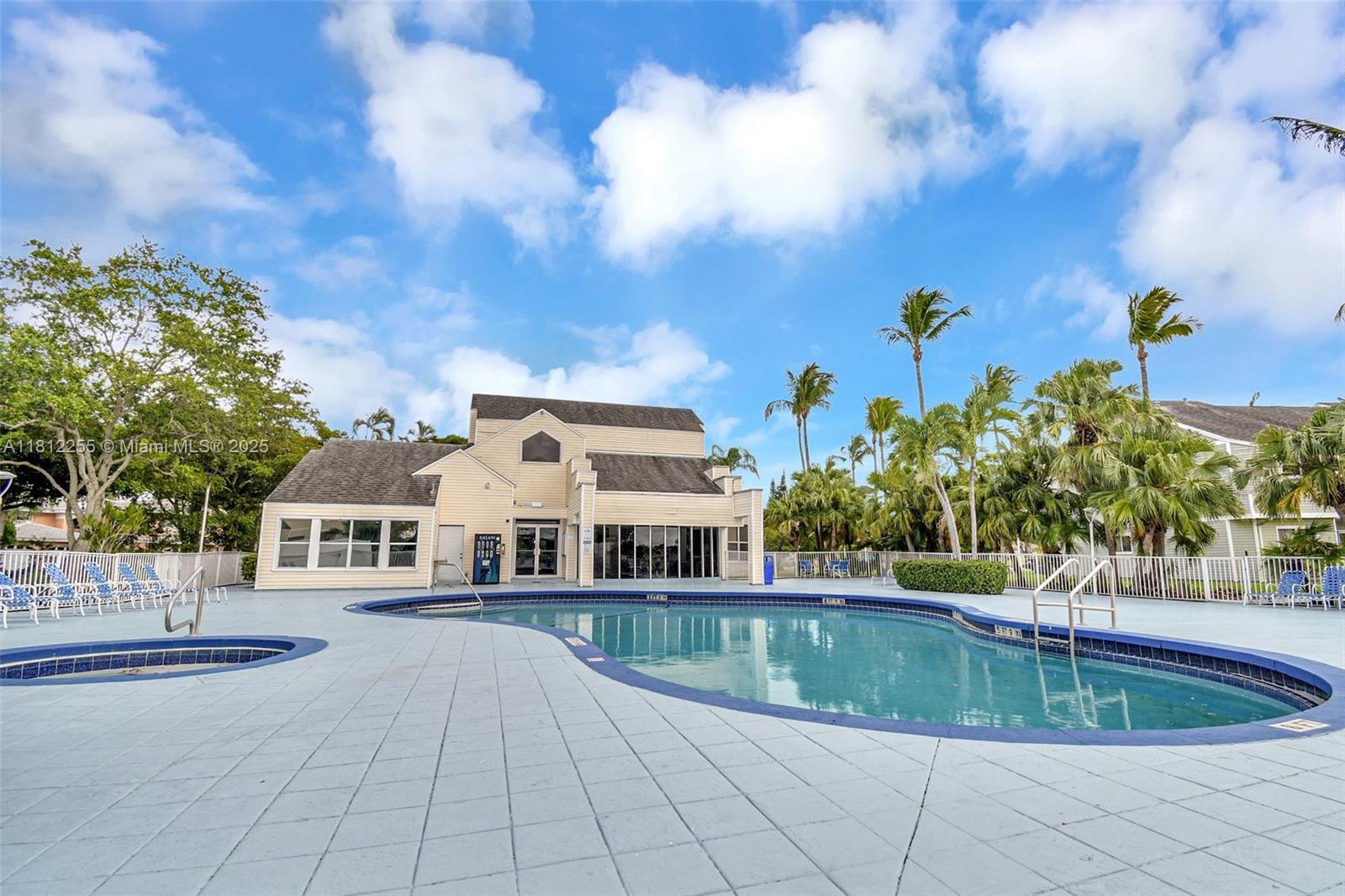 3401 NW 44th St 201