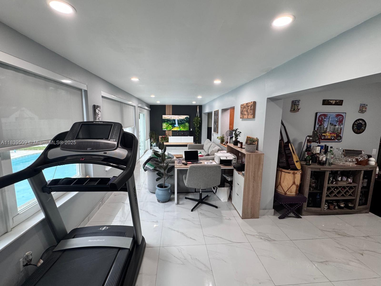 SUNRISE GOLF VILLAGE SEC - Residential