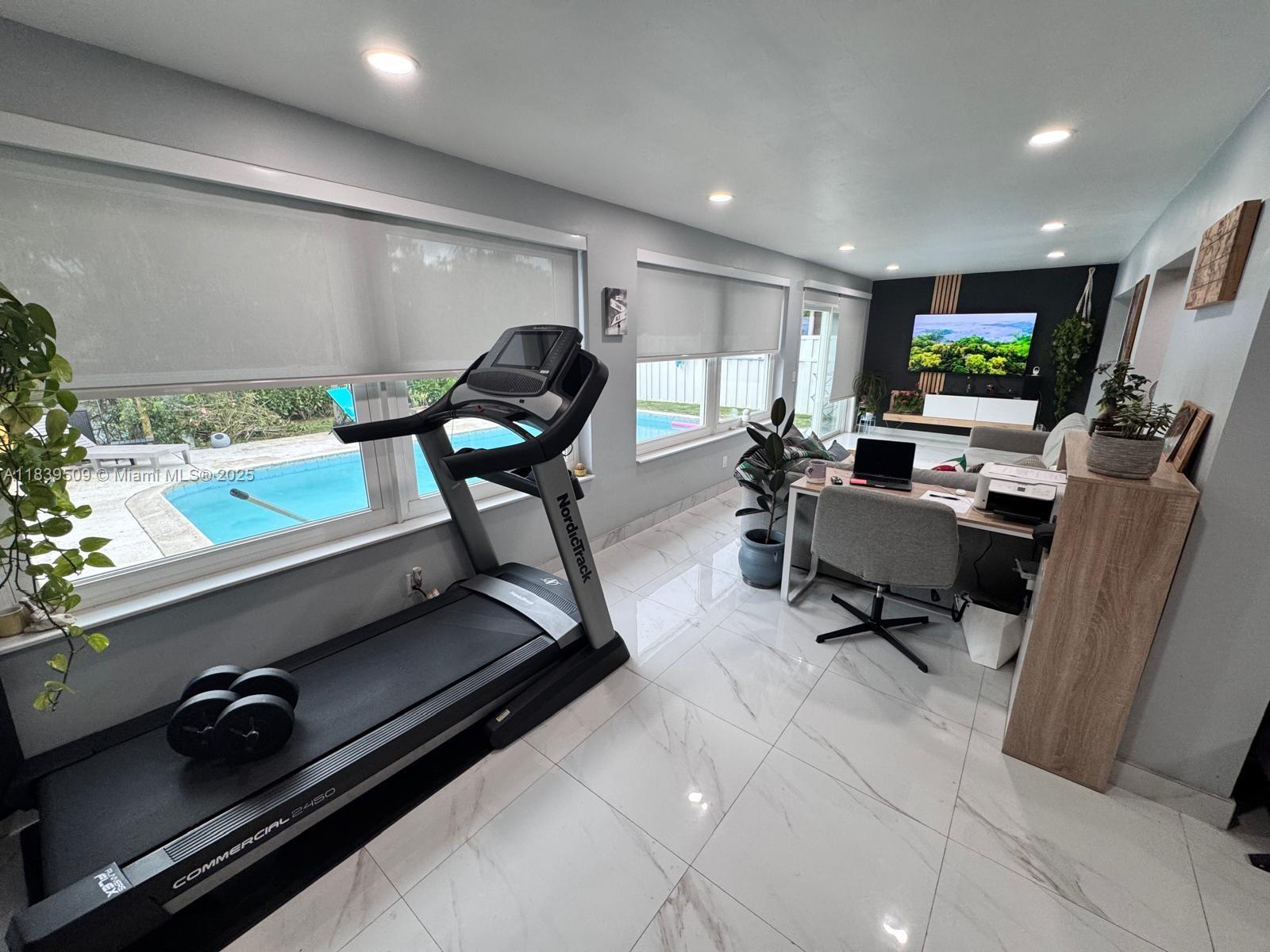 SUNRISE GOLF VILLAGE SEC - Residential