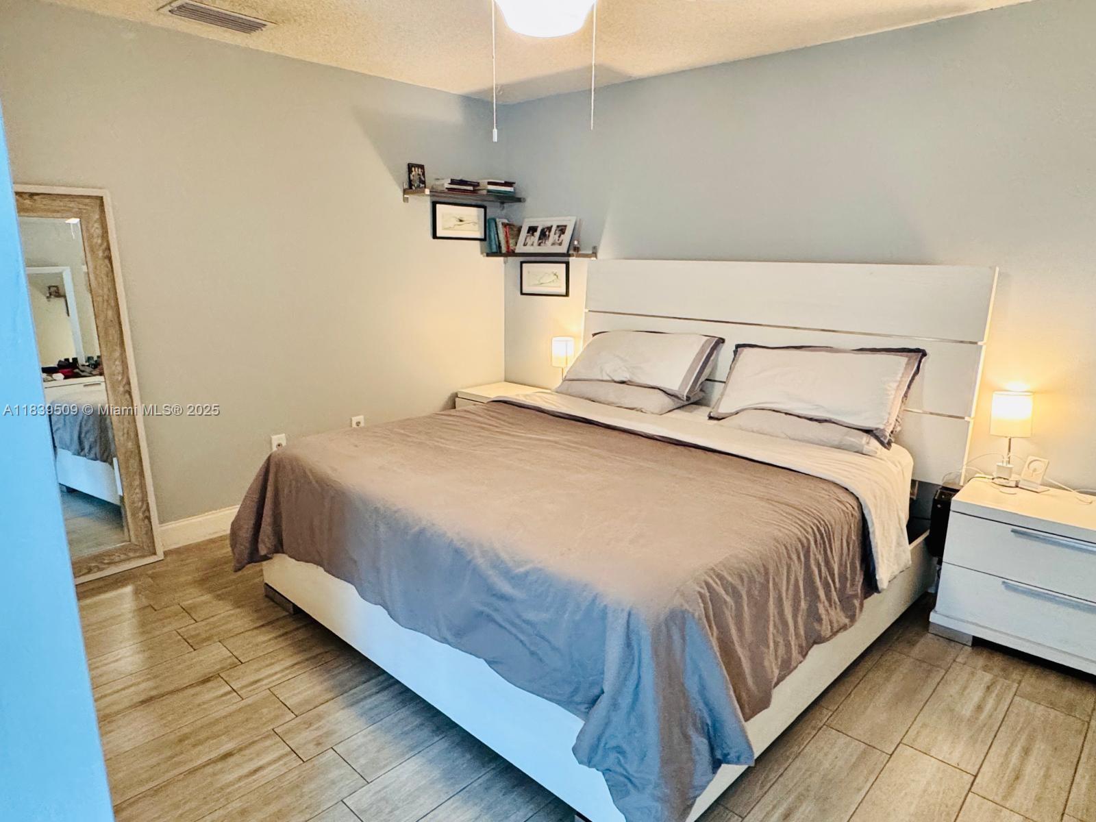 SUNRISE GOLF VILLAGE SEC - Residential