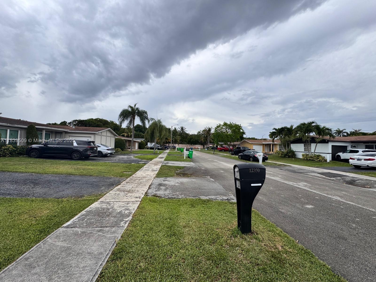 SUNRISE GOLF VILLAGE SEC - Residential