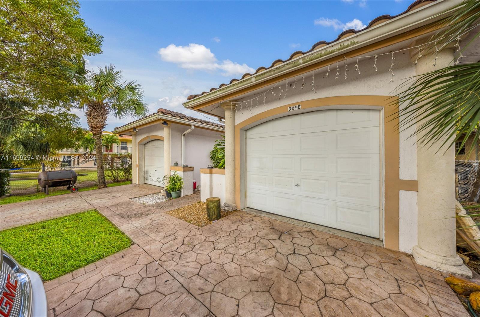 325 NW 6th Ct