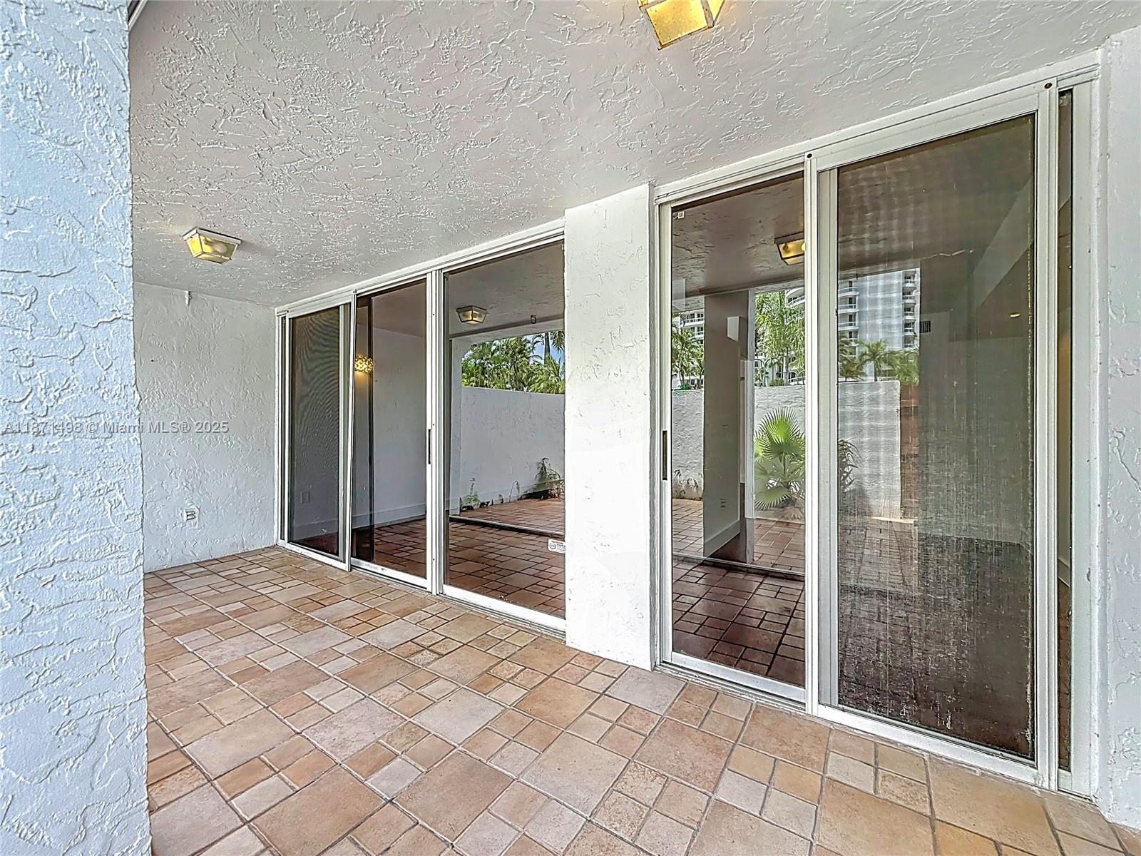 GOLDEN POINTE - Residential Lease