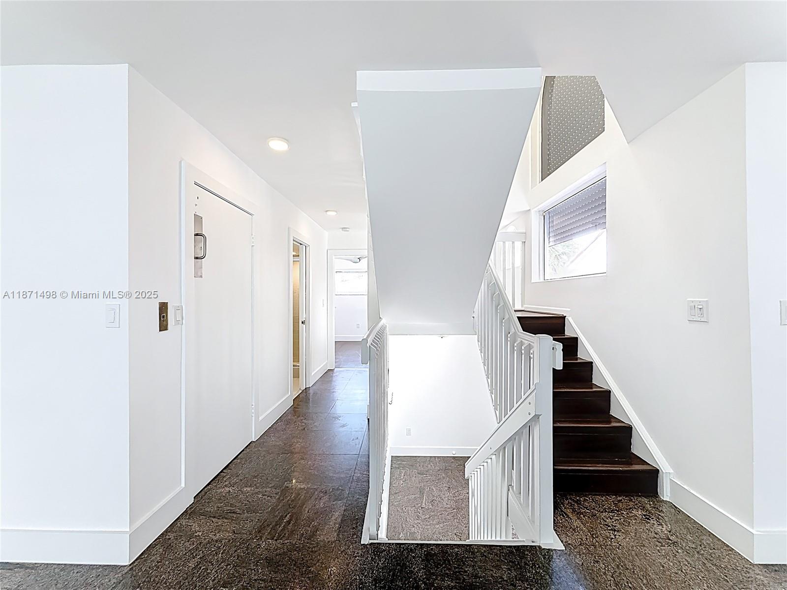 GOLDEN POINTE - Residential Lease