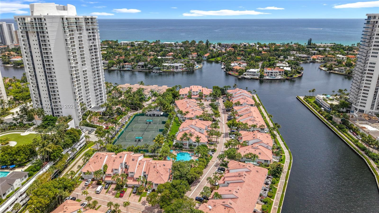 GOLDEN POINTE - Residential Lease