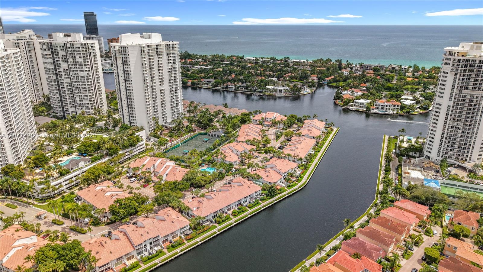 GOLDEN POINTE - Residential Lease