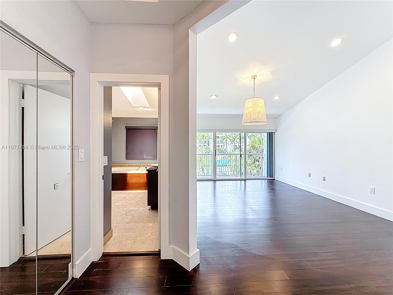 GOLDEN POINTE - Residential Lease