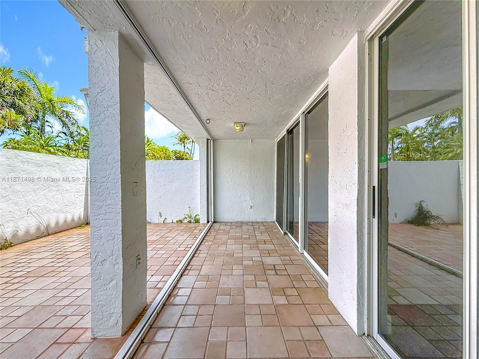 GOLDEN POINTE - Residential Lease