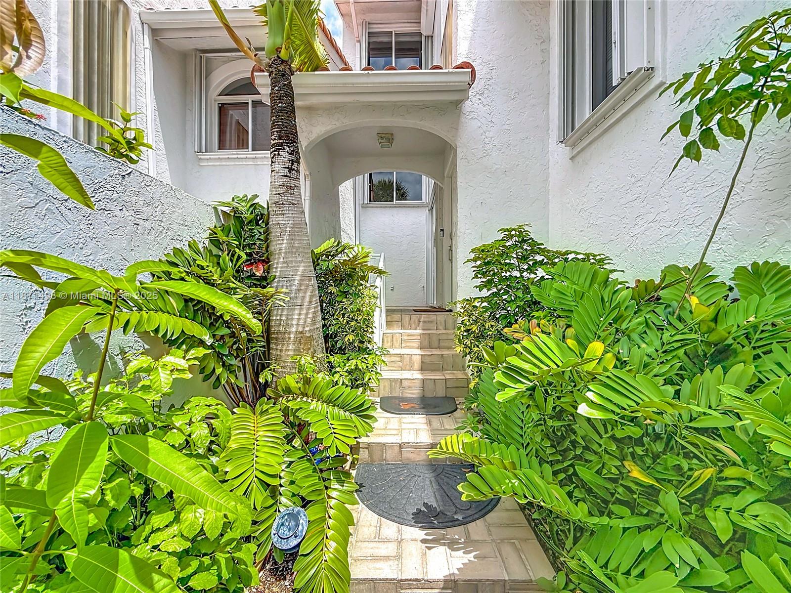 GOLDEN POINTE - Residential Lease