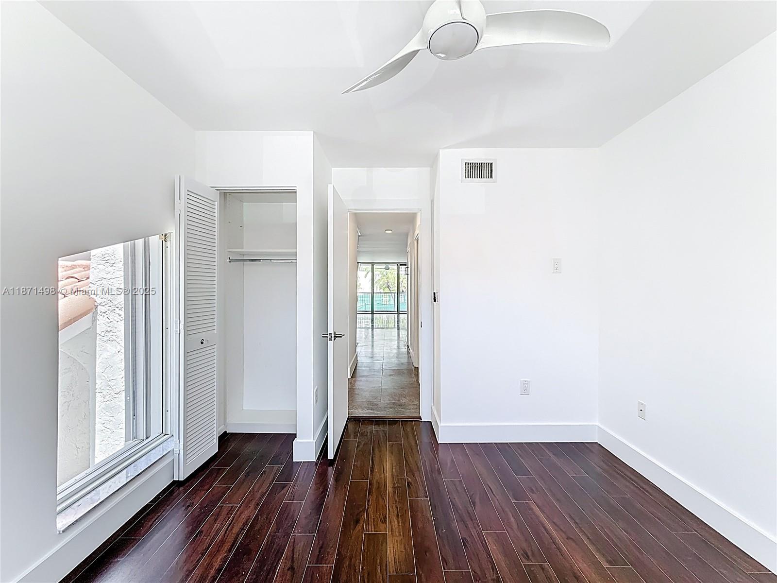 GOLDEN POINTE - Residential Lease