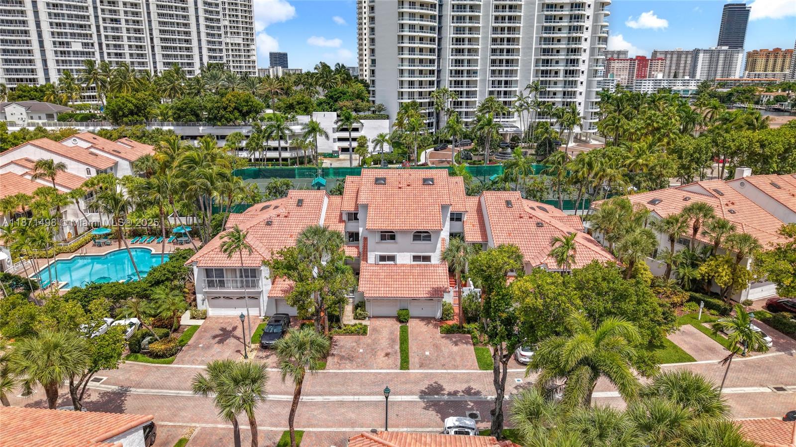 GOLDEN POINTE - Residential Lease