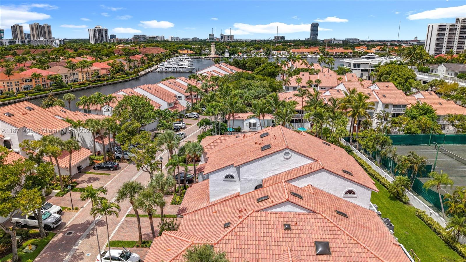 GOLDEN POINTE - Residential Lease