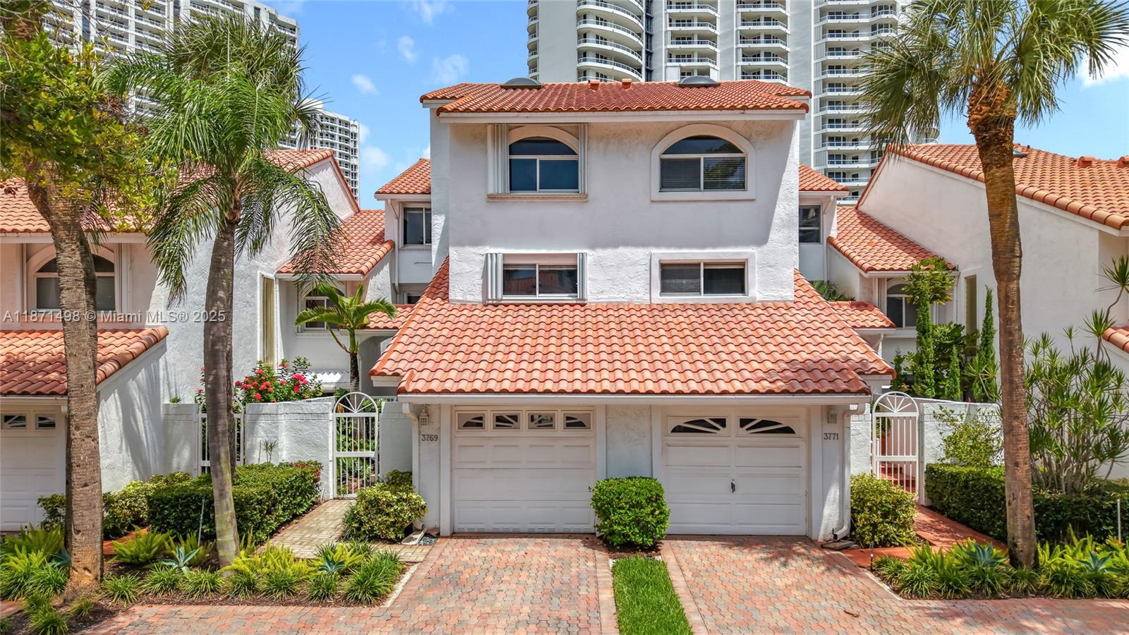 GOLDEN POINTE - Residential Lease