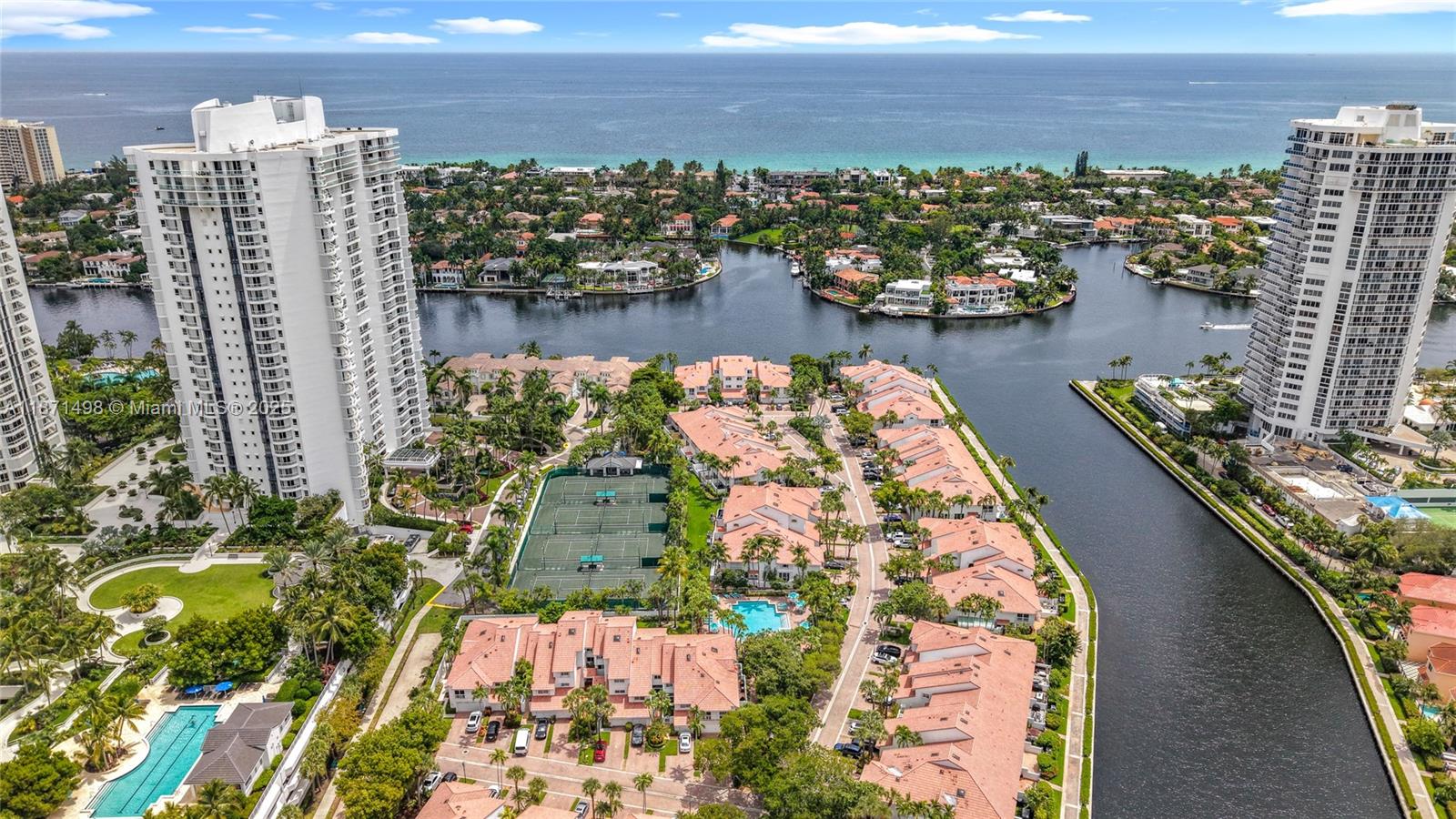 GOLDEN POINTE - Residential Lease