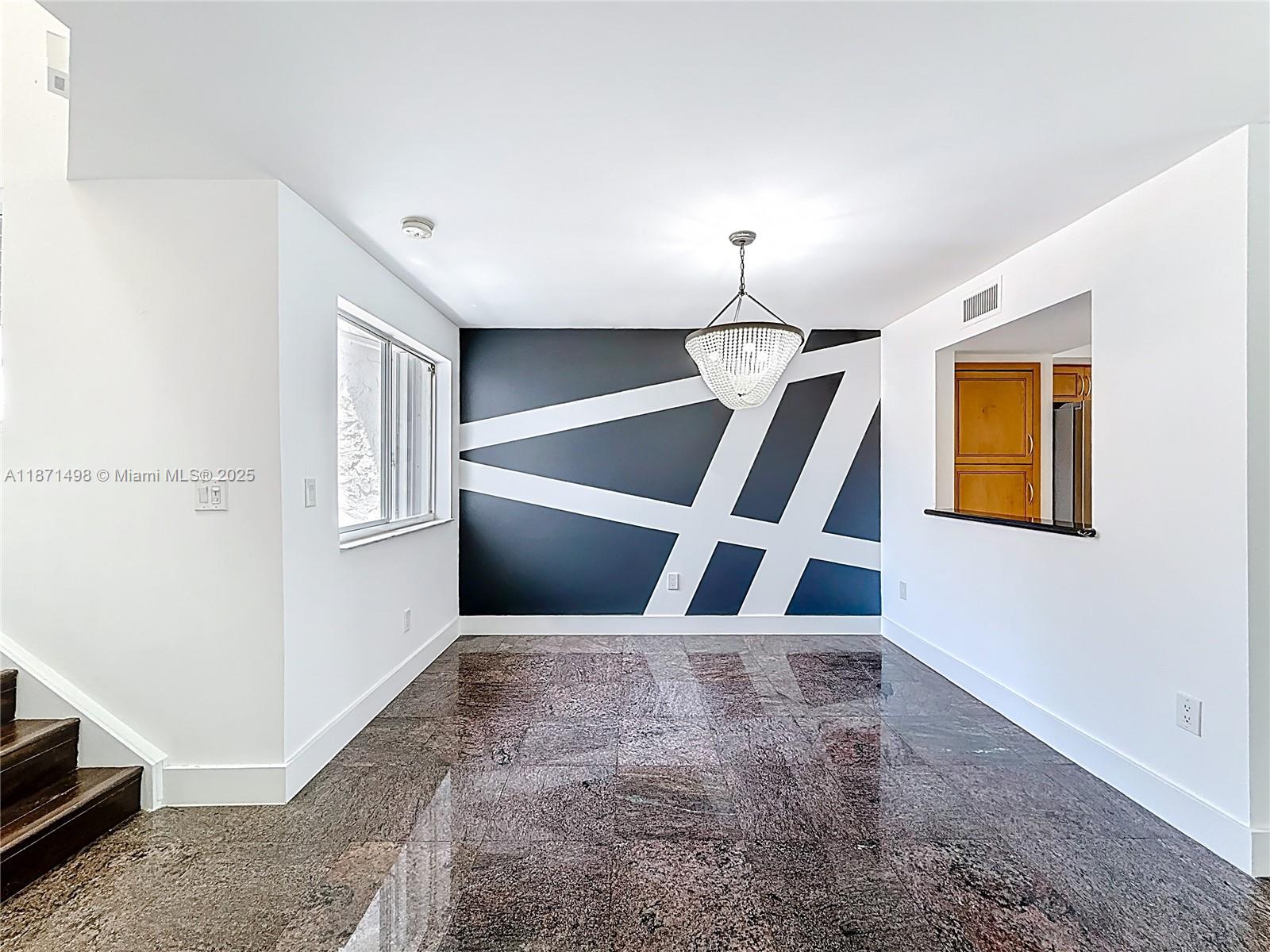 GOLDEN POINTE - Residential Lease