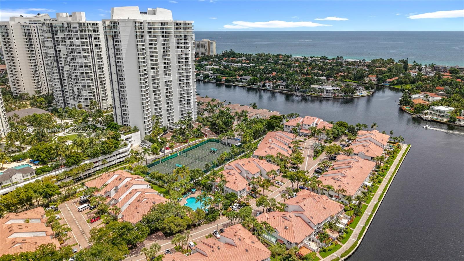 GOLDEN POINTE - Residential Lease