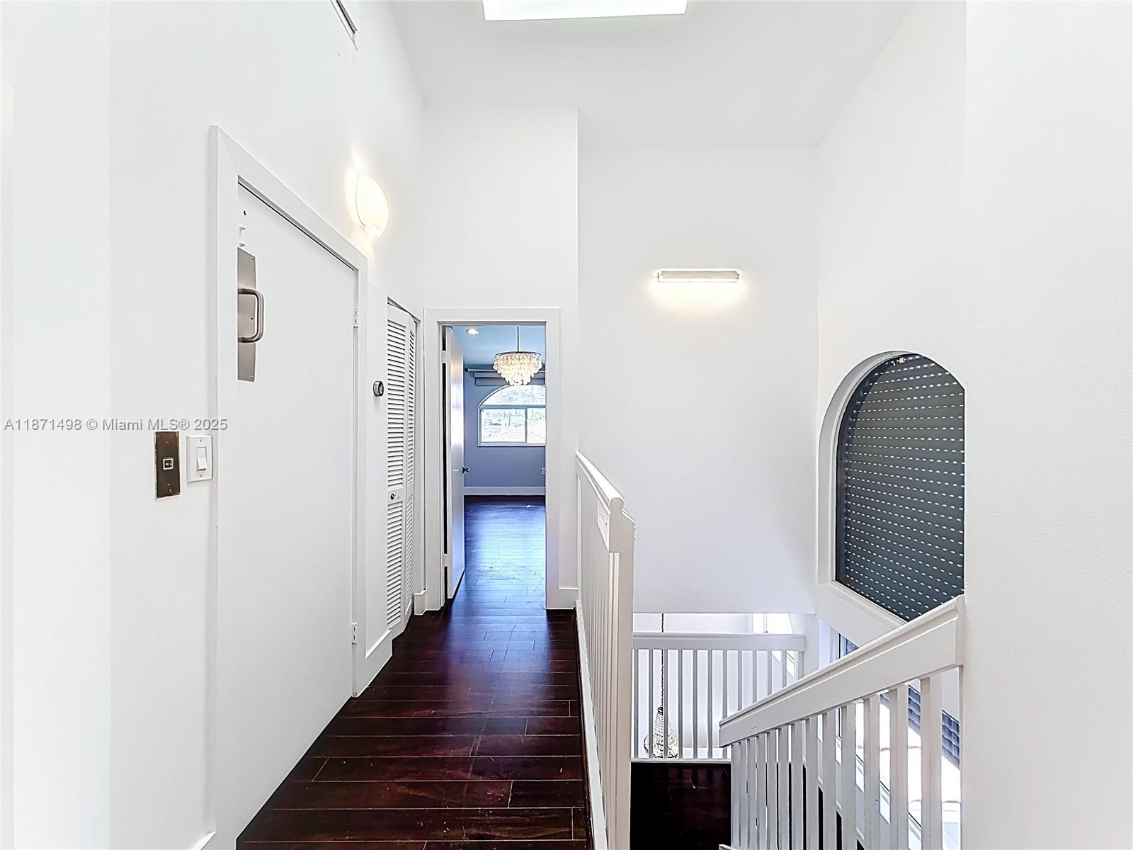 GOLDEN POINTE - Residential Lease