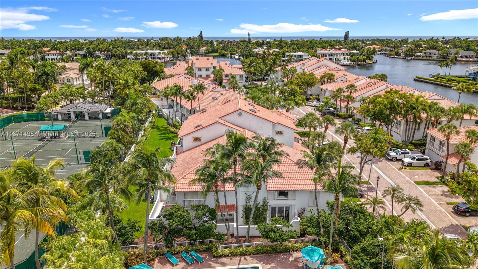 GOLDEN POINTE - Residential Lease