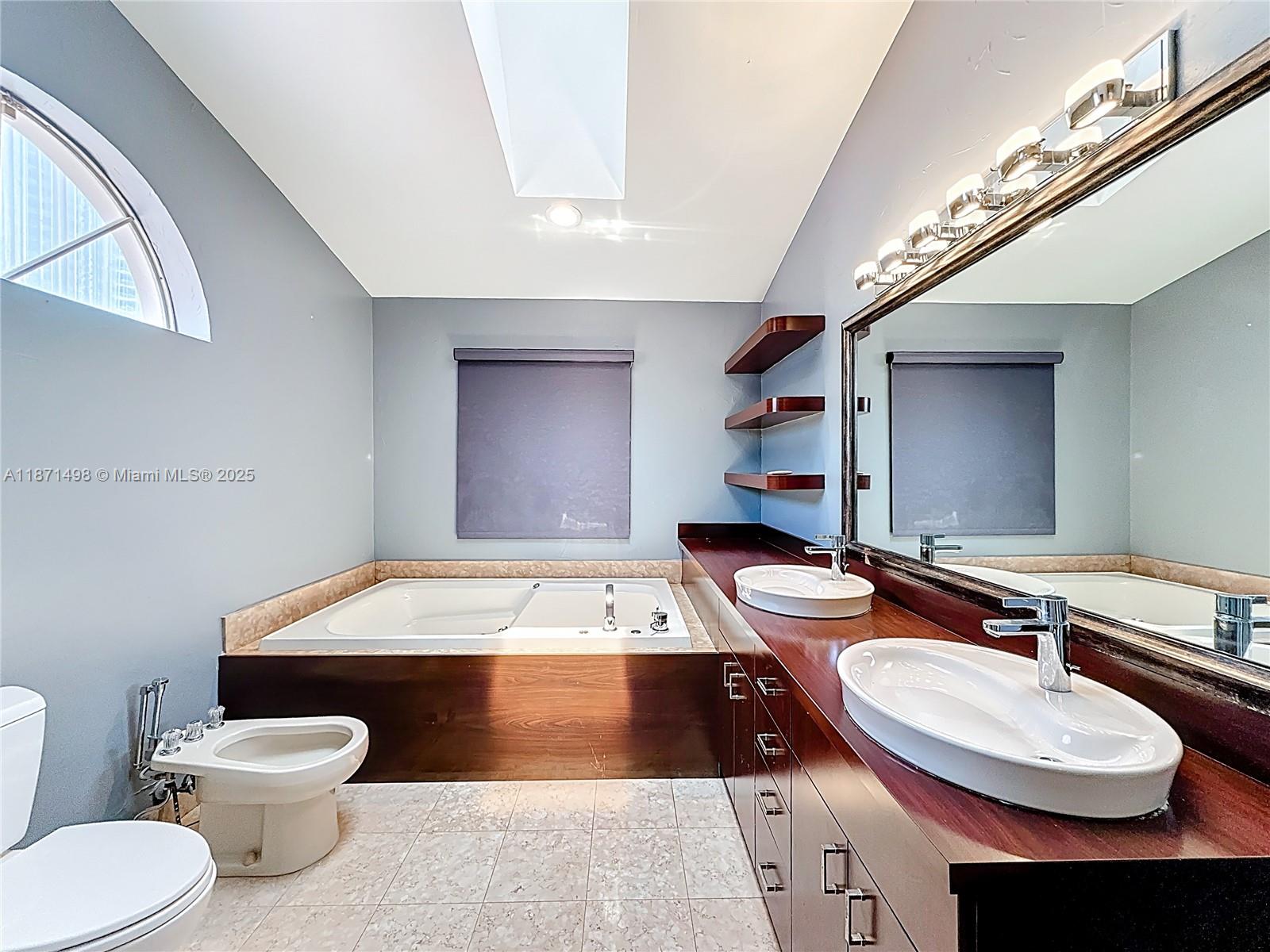 GOLDEN POINTE - Residential Lease